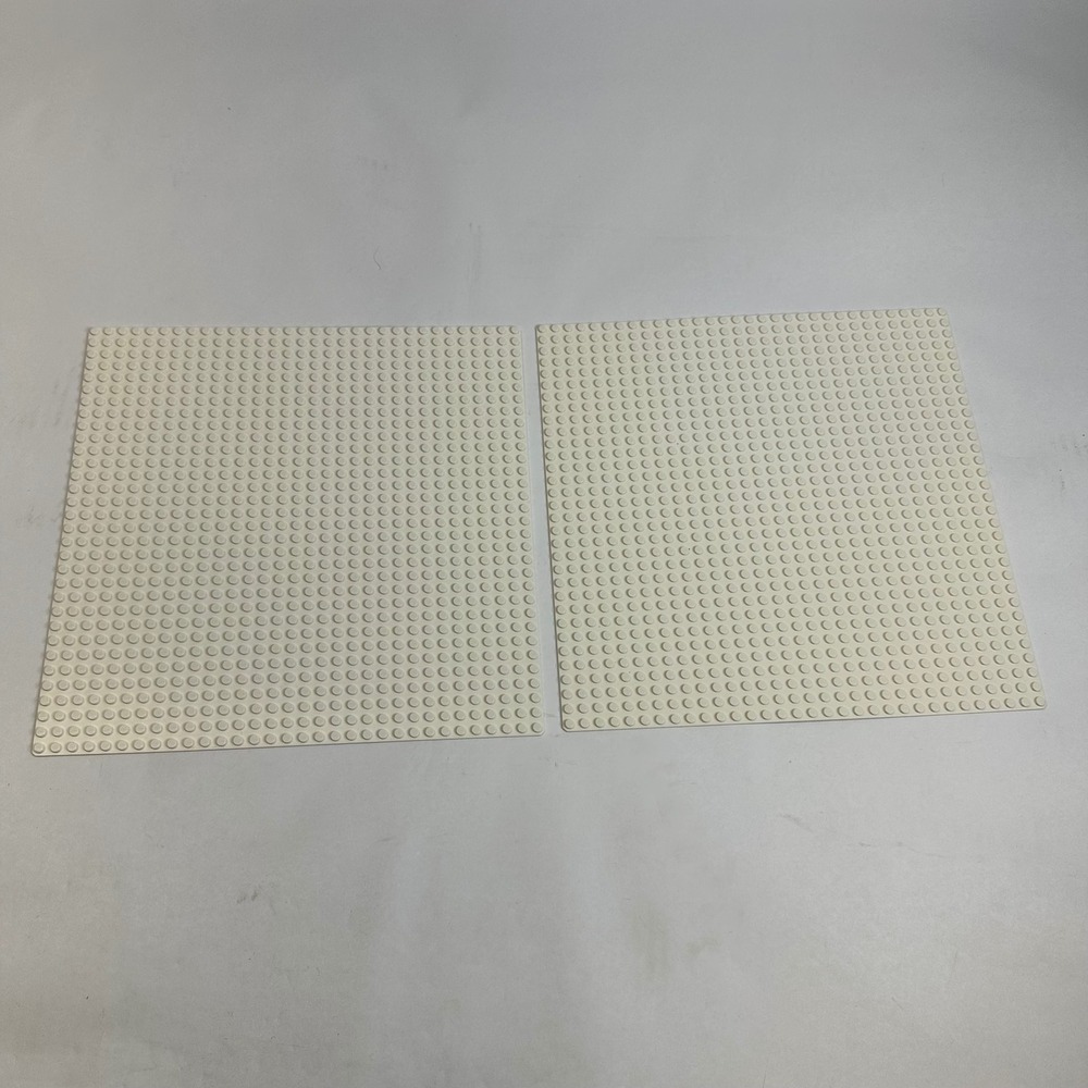LEGO White Baseplate 32x32 Studs 10 x 10 Inch Square Building Plate Lot of 2